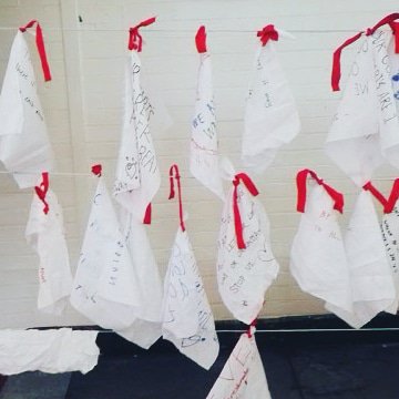 TheWorkshopLDN's tweet photo. Choose your favourite among the #MovingHearts, unwrap it and leave your thoughts hanging in our #EngineHall https://t.co/RHhuHDTmwp