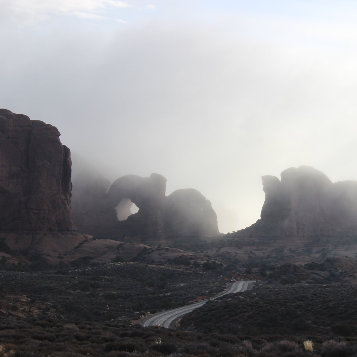 HT_escape's tweet image. Early morning fog creeping through the rocks gave an eery, scary movie atmosphere that had us on the edge of our seats. ow.ly/srPk30j4RQE