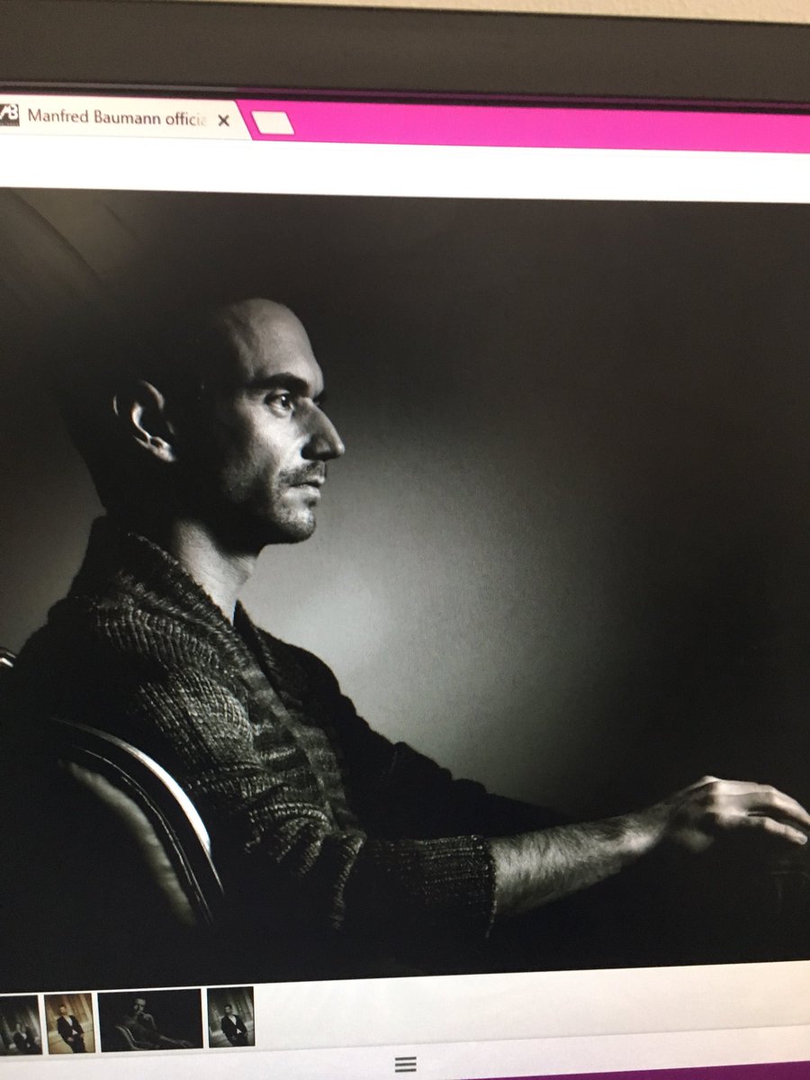 FloriansFansite's tweet photo. https://t.co/h1CNbqSa6M en dan klikken op portfolio - celebrities / Florian Silbereisen (2/2) #floriansilbereisen https://t.co/RhJdPwetQU