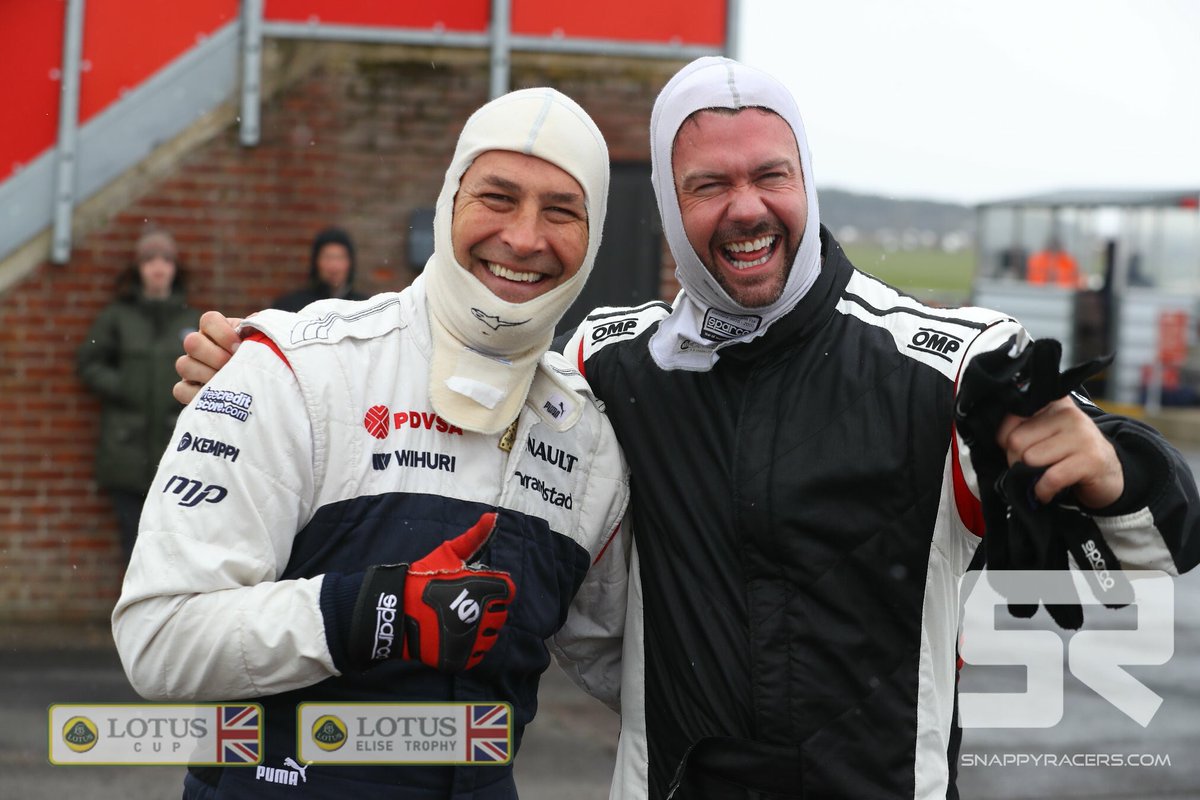 LotusCupUK's tweet photo. Not only do we have a high level of competitive drivers having battles up and down the grid but we also have one of the friendliest paddocks in UK club racing. Here’s Mike Dean who travelled over from @lotuscupusa enjoying some post race analysis with rookie Ade Wootton 🙌 https://t.co/lLtUueOjBe
