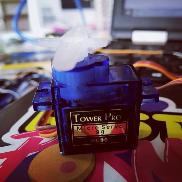 thecyberseb's tweet image. #microservo #arduino #electronique #informatique #amiens #picardie #hautdefrance #igerspicardie #programmation