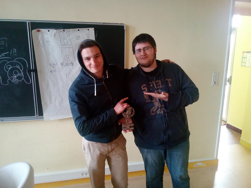 TC_formation's tweet photo. Félicitations à Paco et Antoine qui ont gagné ce hackathon 2018 !! https://t.co/s1rbu4qmQM