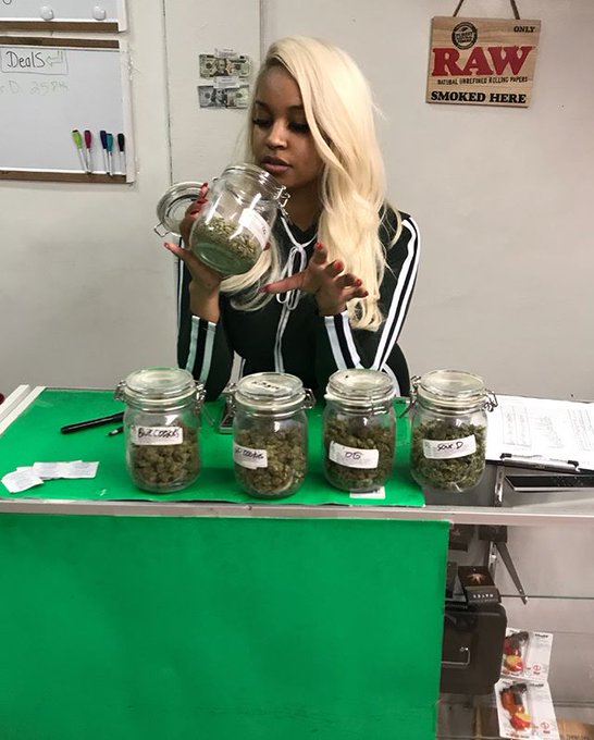 Supreme Medz in Crenshaw,LA has the best weed https://t.co/XTgP996A07<a href="/tag/fame"class="tags"><span>#fame</span></a>