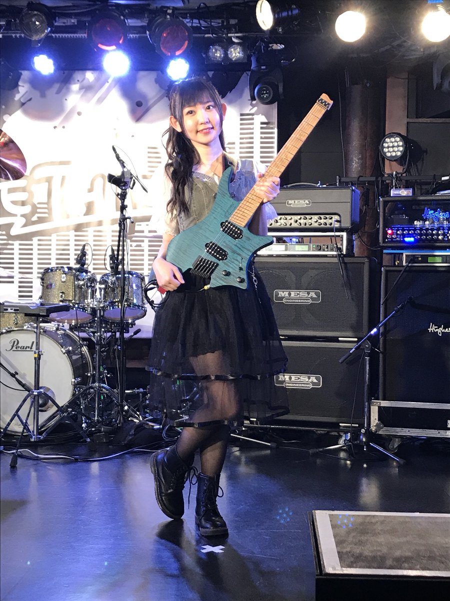 オブジェクト スタッフ Twitter પર 小原莉子 The Third 仮 1stライブ終了しました この度 正式なギタリストを担当させていただくことになりました メンバーの皆さんと共に演奏させていただいたオリジナル曲はいかがでしたでしょうか 今後もご声援の程