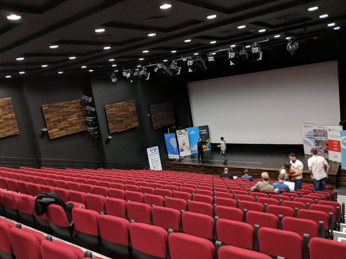 ICT_Strypes's tweet photo. Soon this room will be filled. #HackAUBG #Blagoevgrad https://t.co/tD5ZlvwZXA