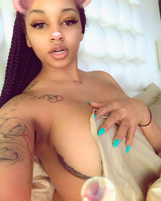 💗 #FAME https://t.co/zqZW8X2mpt<a href="/tag/fame"class="tags">#FAME</a>