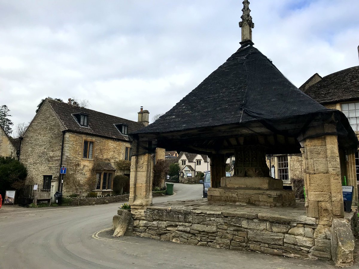 MichelinGuideUK's tweet photo. #CastleCombe – a dream for film location scouts https://t.co/xxjk5HRtqb