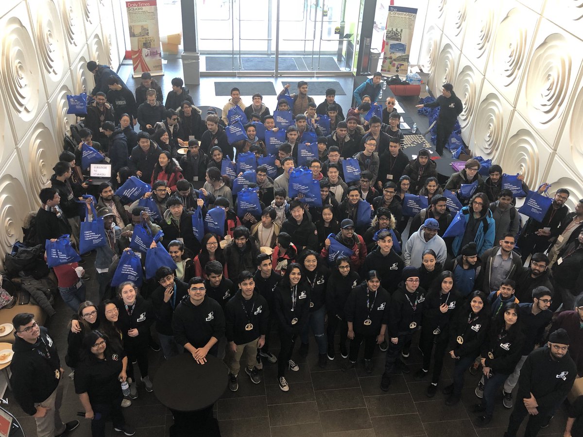 invest_brampton's tweet photo. The Smart Cities Hackathon has started and we have a amazing crowd #bramptontechtown #wolfhacks18 #smartcity https://t.co/EwMJuiS5Do