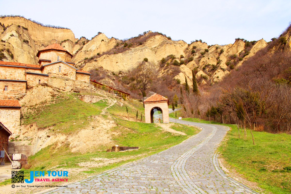 JENTOURGeorgia's tweet photo. 🔹Nice trip in Mtskheta region and Uplistsikhe cave towns ☀️
✅ https://t.co/wrcHhdfXI1 
#Georgia #Travel #Jentour #Mtskheta #Uplistsikhe https://t.co/ZdFGW4wuzV
