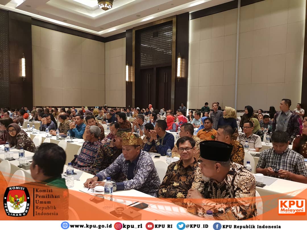 KPU_ID's tweet photo. Pembukaan Bimbingan Teknis Sistem Aplikasi Perseorangan Peserta Pemilu pada Penelitian Administrasi dan Verifikasi Faktual Syarat Dukungan Calon Anggota DPD Pemilu 2019 #KPUmelayani #bimtek #sippp #anggota #dpd #pemilu2019 https://t.co/6kWyZ9xlH8