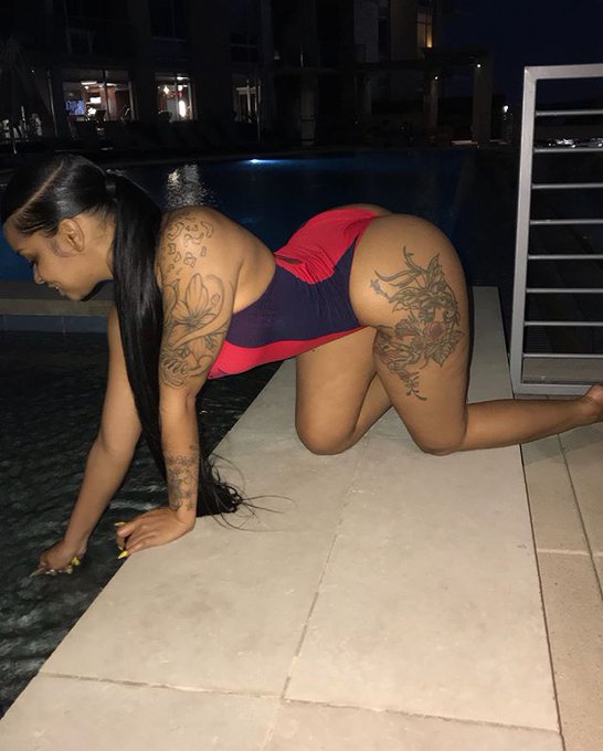 Fuck clothes #FAME https://t.co/EGuWvcz4Yg<a href="/tag/fame"class="tags">#FAME</a>