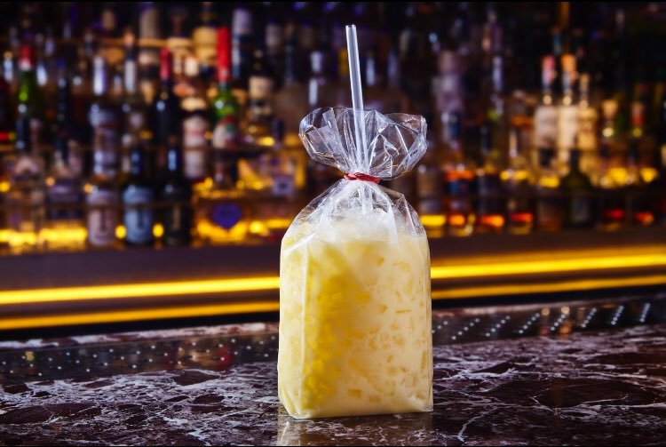 CircusXO's tweet photo. Our Brazilian white chocolate with yuzu and a chutney of mango 🤤🌴 #circusxo #streetxo #streetxolondon #mayfair #london #uk #cocktails #bar #bartender #barman #bartenderlife #barmaid #fun #drinks #chef https://t.co/xb0eRfni8A