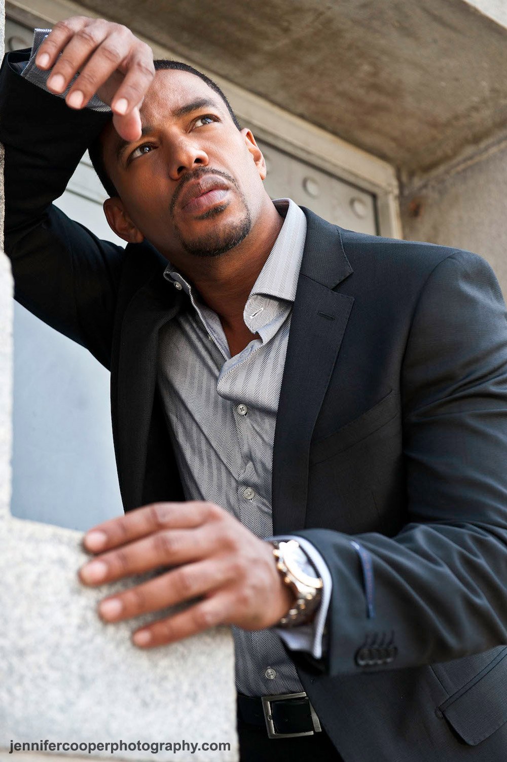 Happy Birthday to the SEXY and TALENTED Laz Alonso         your fans love you!!!! 