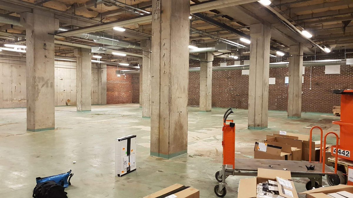 trueVRsystems's tweet photo. Installation #6 has begun. #VREX #Stockholm powered by #trueVRsystems. 2 x 150m2 modular Arenas. Able to combine into one 300m2 arena. Any guesses as to how many cameras are going into this bad boy? #VR #dogoodvr https://t.co/GThfD1pdNG