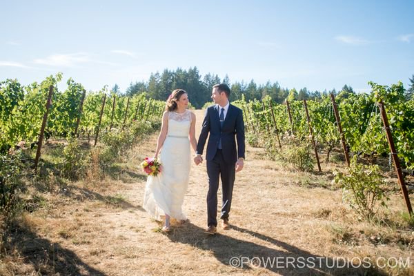 Planning your #WillametteValley wedding? Here are some #weddingvenues to have on your radar, featuring <a href="/ZenithVineyard/">Zenith Vineyard</a>, <a href="/OregonResort/">Oregon Garden Resort</a>, <a href="/springhillgolf1/">Albany Golf & Event</a>, #postlewaits, and <a href="/VillageGreenOR/">Village Green Resort</a>. buff.ly/2pAtsiU