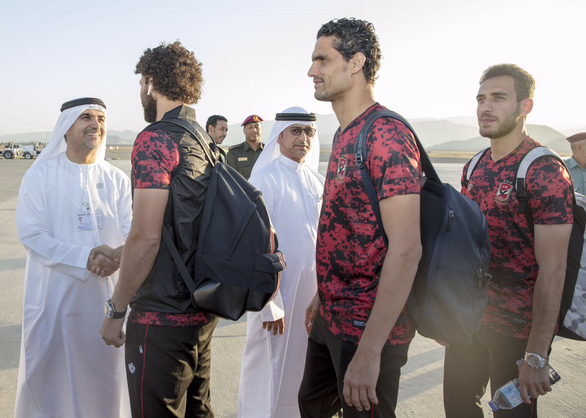 📷
استقبل سعاده ناصر اليماحي رئيس مجلس إدارة نادي #الفجيرة بعثة نادي #الاهلي_المصري برئاسة خالد الدرندلي والتي وصلت مساء اليوم عبر #مطار_الفجيره_الدولي وكان في الاستقبال سعادة شريف حبيب العوضي وأعضاء مجلس إدارة النادي ..
#fujfc
#حصن_الذيابه