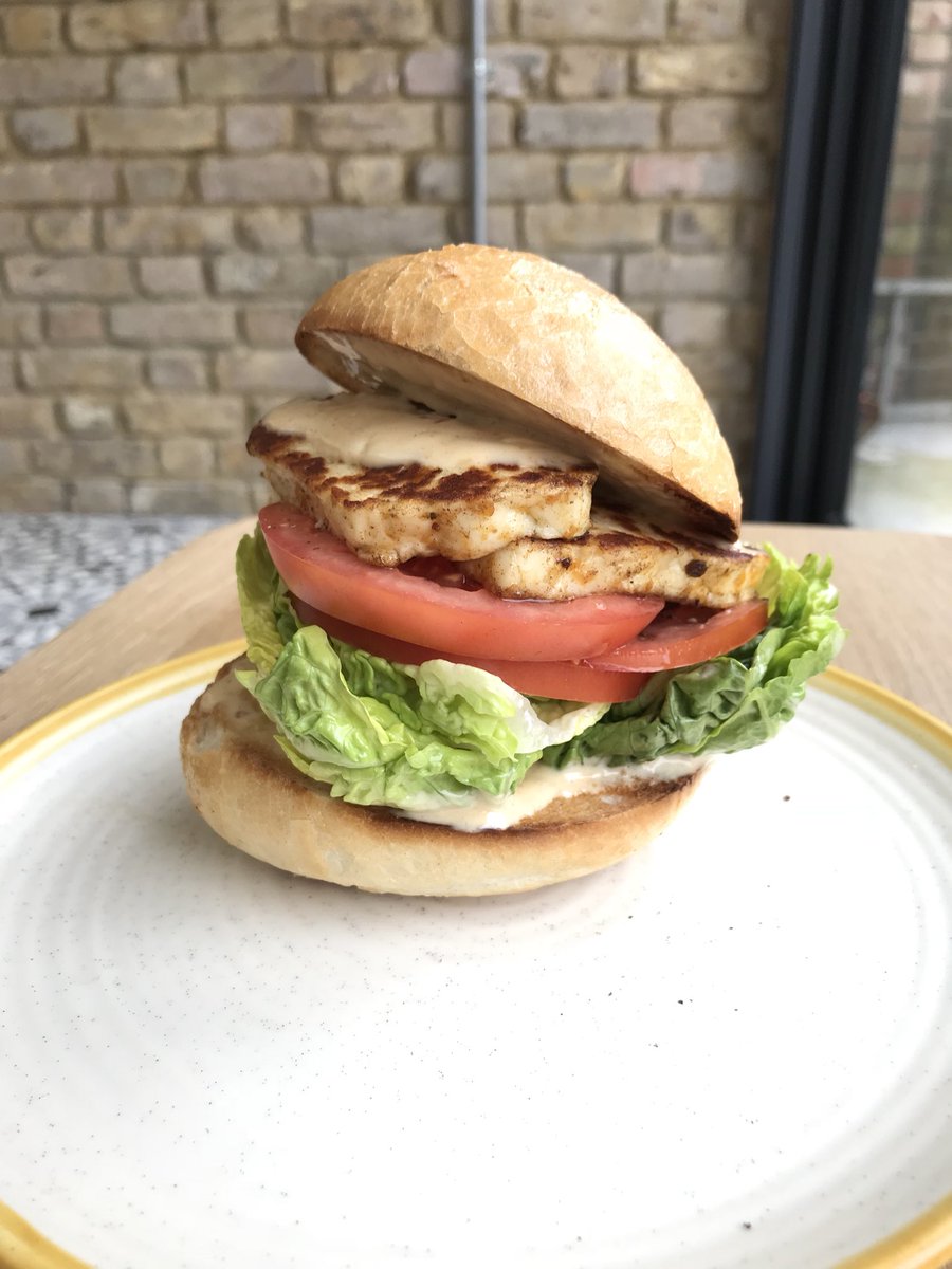 thebodycoach's tweet image. Testing some veggie recipes today for #VeggieLeanin15 😍👌🏽 RT if you want to see more veggie recipes 🙌🏽