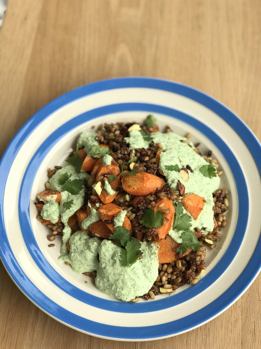 thebodycoach's tweet image. Testing some veggie recipes today for #VeggieLeanin15 😍👌🏽 RT if you want to see more veggie recipes 🙌🏽