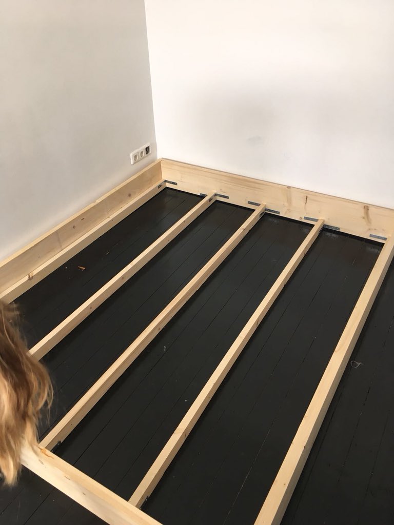 Een mooi houten bed? En dan ook nog eens op maat gemaakt? Het Idee Waar Je Van Hout maakt het voor u!
#Hout #Bed #SelfMade #Design #Wood #CustomerService