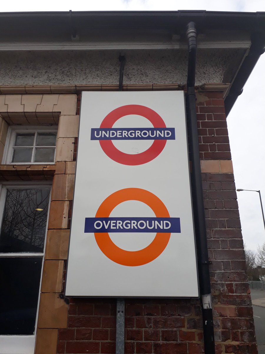 JasmineCRiches's tweet image. Why can I not say these two words without singing them? #childofthe80s #hadtoexplainittomykids