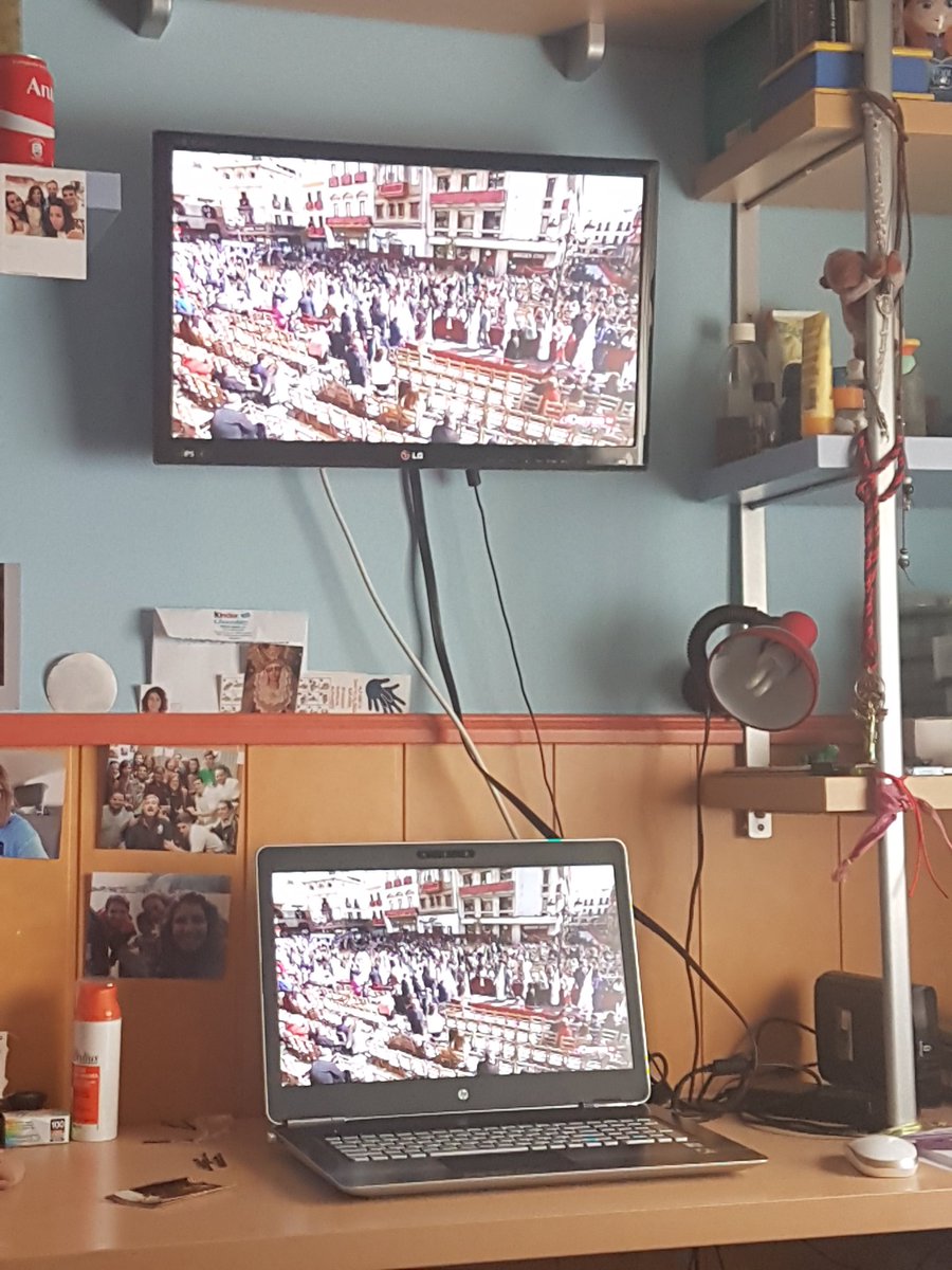 #SSantaElCorreo Desde Madrid viendo ElCorreoTV, Feliz Semana Santa!!
