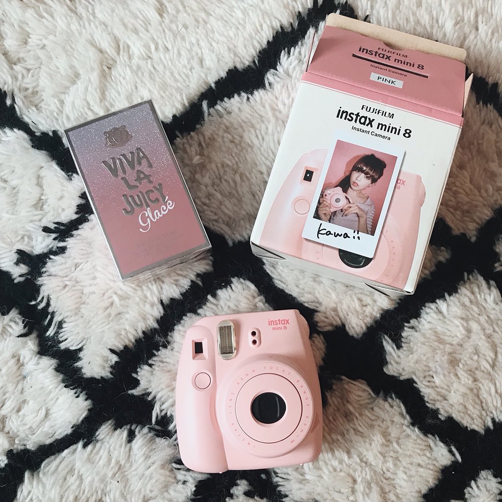 themaddiebruce's tweet photo. #GIVEAWAY TIME 🙌🏻 #win this pink Instax Mini camera &amp; Juicy Couture Viva La Juicy Glacé Perfume! Just RT this and follow me to enter! Winner will be picked in a week 💗💕 https://t.co/1eju1LfKwB