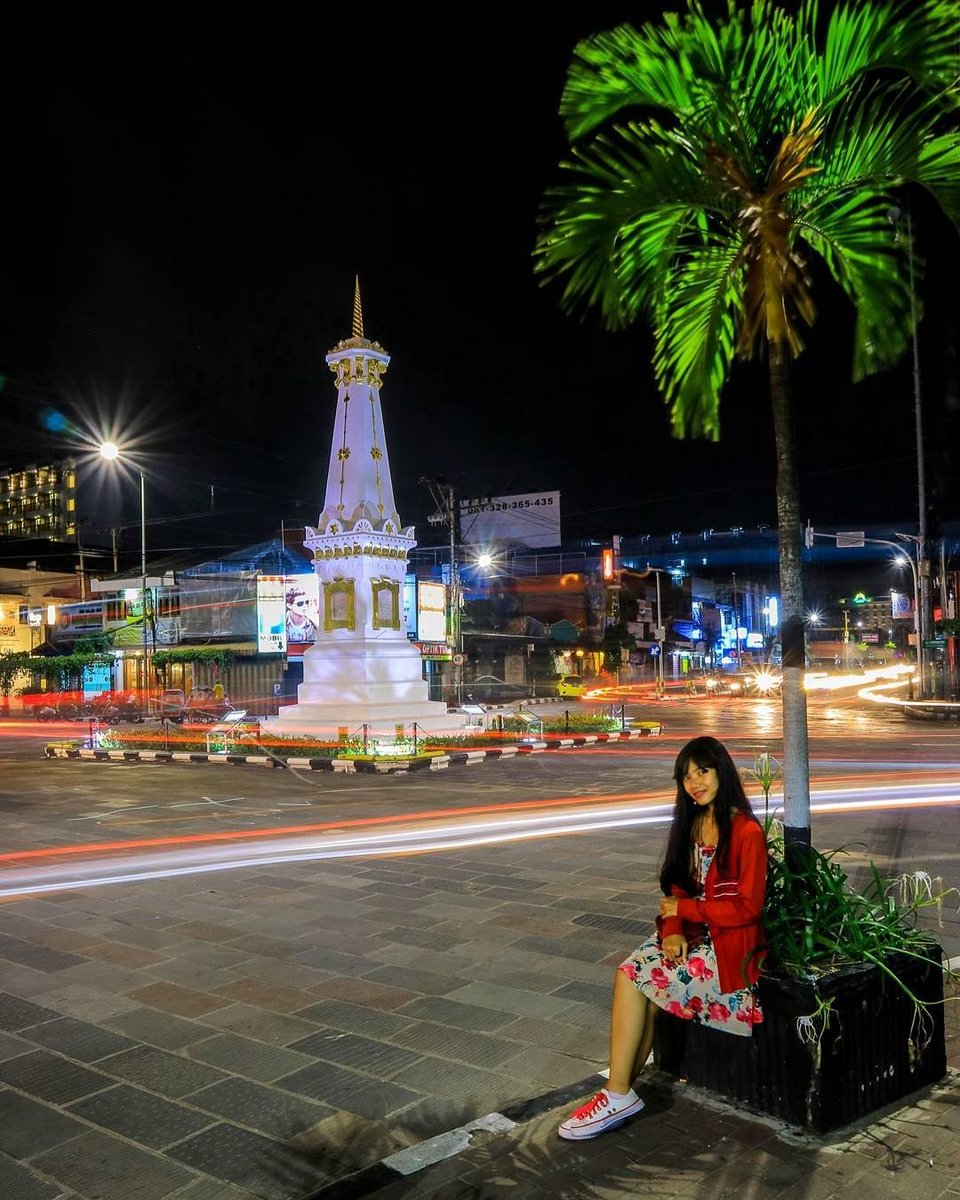 kamu setuju kalau Jogja adalah Kota sejuta Kenangan dan rindu? 😍
.
Loc: Tugu Jogja
Photo by @.bayusaaputra_
#wonderfuljogja #jogja24jam