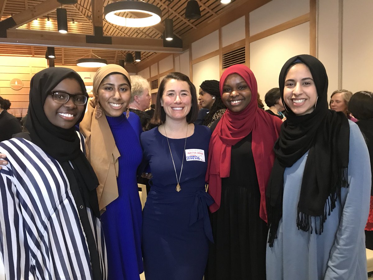 These women are going to change the world. Vermont is better because of them. 🙌🏼🌍 #MuslimGirlsMakingChange