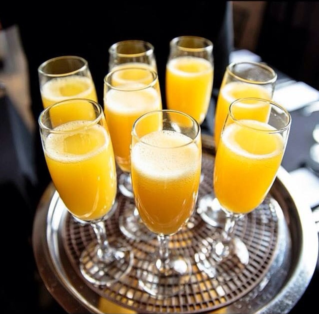 What would Le Brunch be without mimosas?! Start your day party off right!

#lebrunch #dayparty #sundayfunday #brunch #mimosa #drinks