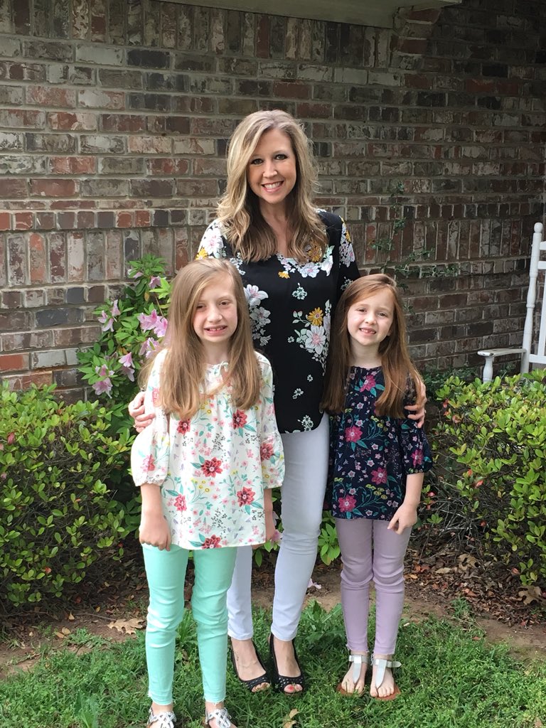 Aaron Megee tweet media