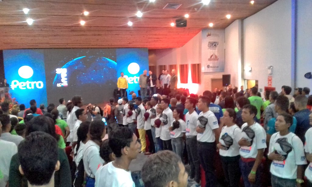 wcastroPSUV's tweet photo. #25Mar | Desde el Centro Nacional de Estudios Avanzados, junto al Ministro @hugbelpsuv nos encontramos en el 1er. Congreso Nacional de Estudiantes Universitarios "El Petro y la Economía Digital" @NicolasMaduro https://t.co/jX8ys3M8vD