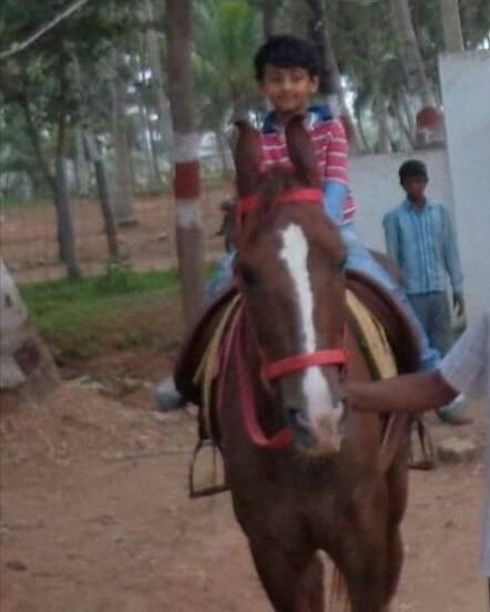 DarshanShankar4's tweet photo. Rare pic
#Junior_Boss ❤ https://t.co/oICEF4TrIT