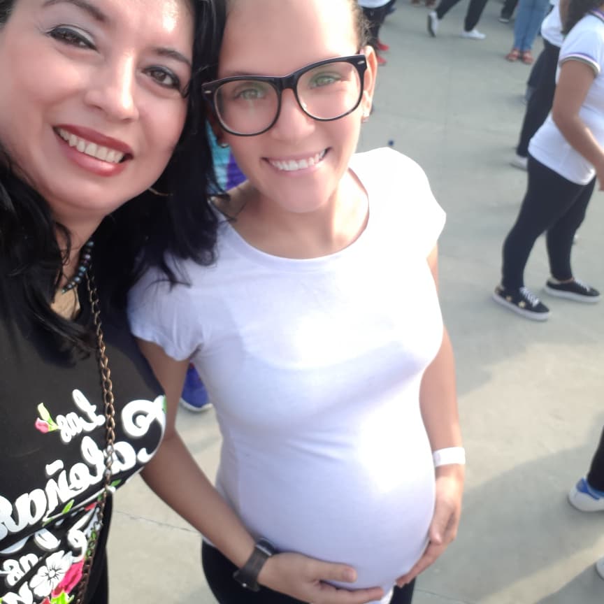 ClaudiaFRojas's tweet photo. Emoción de #bailafem #MujeresEmpoderadas #mujeresreales 🤳#reidas @ONUMujeresCol @ClaraLuzRoldan @DilianFrancisca @taniacaroM @karinaparra13 @Pauladaza92 @Paomadiedo @pagope @marcelaramon4 @DiablasRojas @JQuintero2016 @MONYDIAADIA @polasegura92 @erika_laso @MiDeporteCo https://t.co/A1WmqktPNo