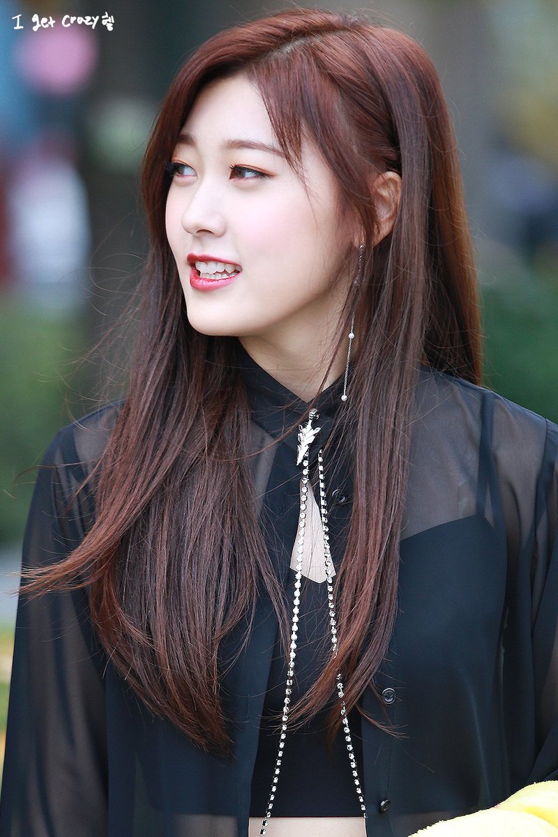 jinsoulkr's tweet photo. 171102 Mcountdown MINI FANMEETING 
HD LINK : https://t.co/K7nOoYWGEN   
#이달의소녀 #오드아이써클 #최리 #LOONA #ODDEYECIRCLE #Choerry https://t.co/03EsBZMpFF