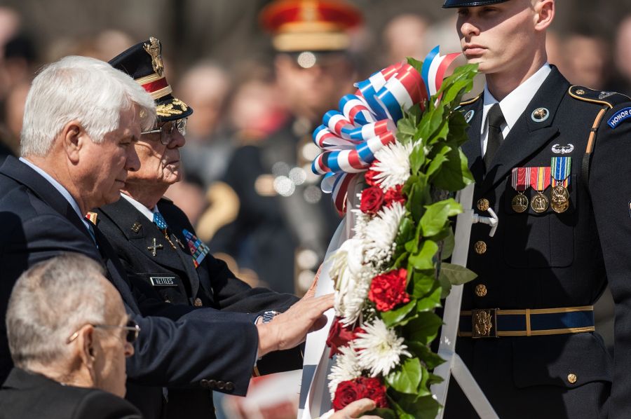 starsandstripes's tweet photo. GALLERY | Honoring America's heroes on National Medal of Honor Day https://t.co/ifVkcpO7rH #MedalofHonorDay #MedalofHonor https://t.co/LWTvvABnl3