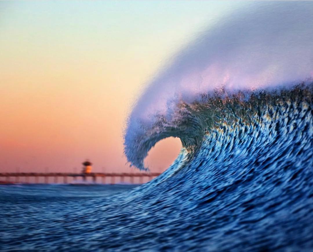 Happiness comes in waves! 😍 🌊 What are you up today? 😎 
📷: @larsoncraig

#WilsonAutomotive #surfcityusa #huntingtonbeach #weekendideas #lovethebeach