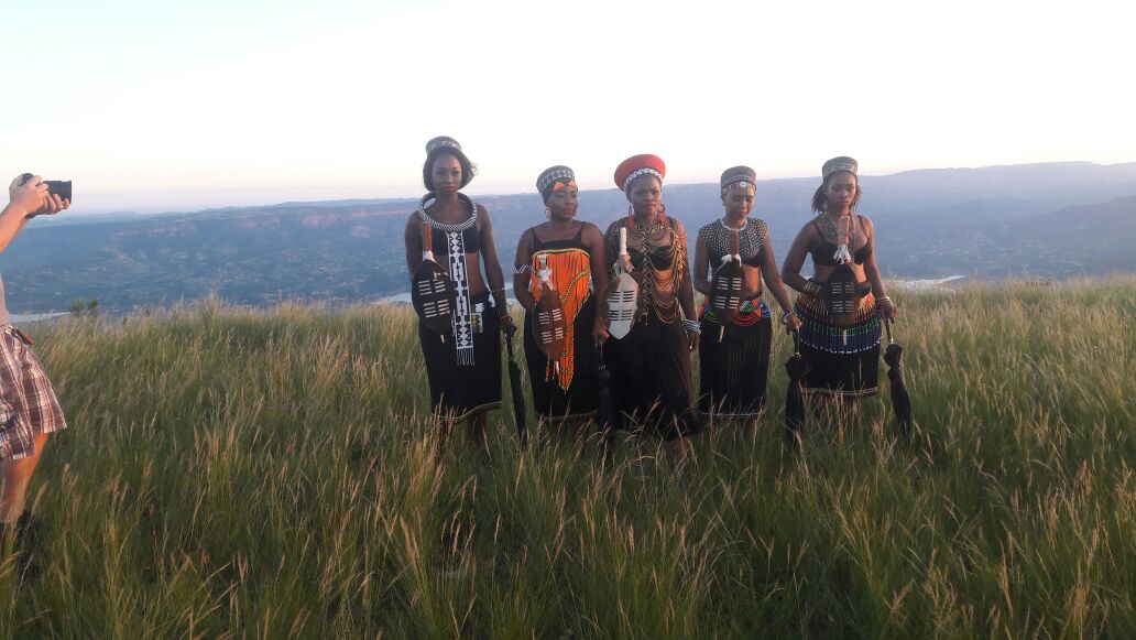 HelemPro's tweet photo. #NewMusicVideoLoading #IZULU #BehindTheScenes @mpumi_somandla @lerato_mvelase @kool_platinum @zekhethelochiliza @iamphumla @micksdj @umgsa @helem_productions https://t.co/yPQH3i03MR