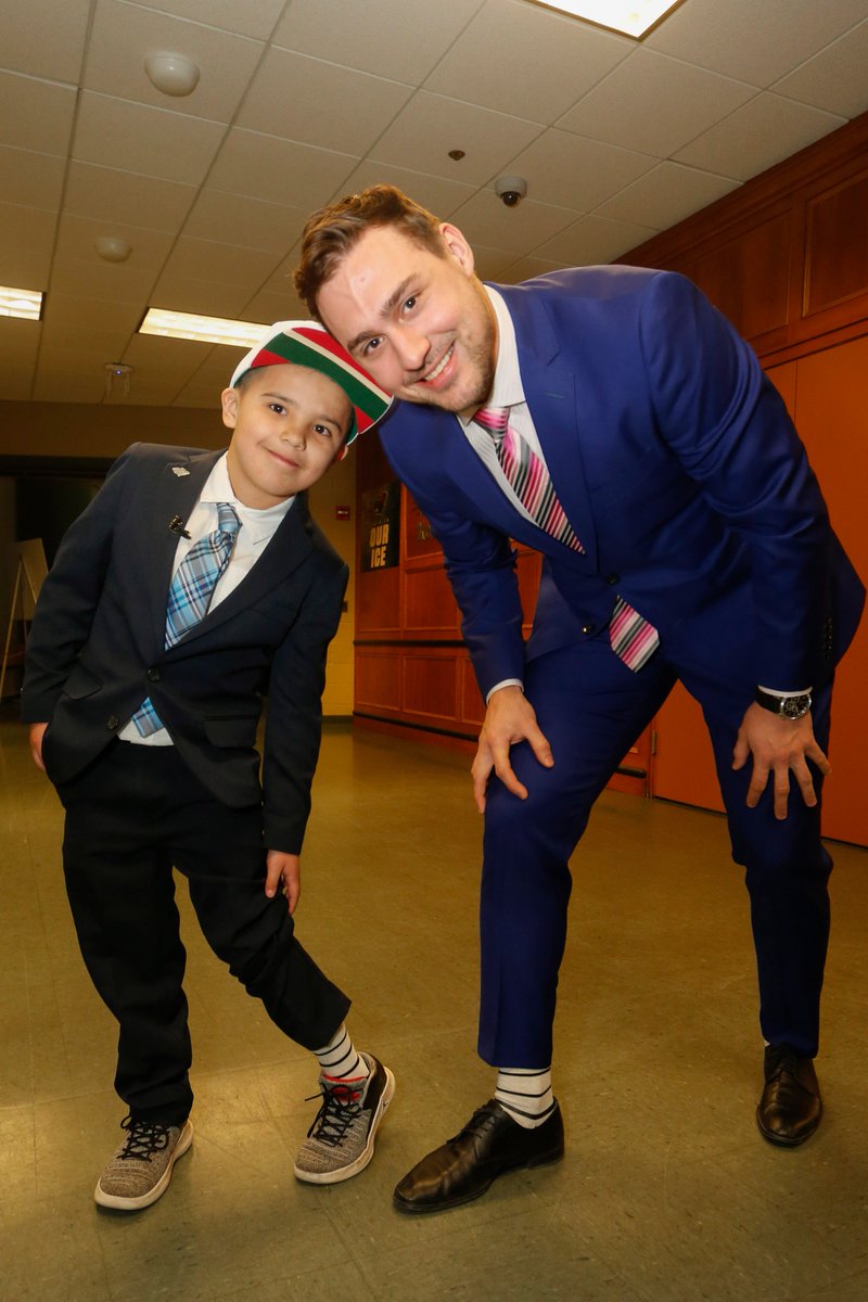thelnino22's tweet photo. It was so heartwarming getting to know Amare yesterday. I was honored and humbled to spend the day with him. He brought me luck, so many smiles and is a great teammate 🍀😊 #AmaresWish @MakeAWishMN @MNWildFound https://t.co/lZ4UMXuZM4
