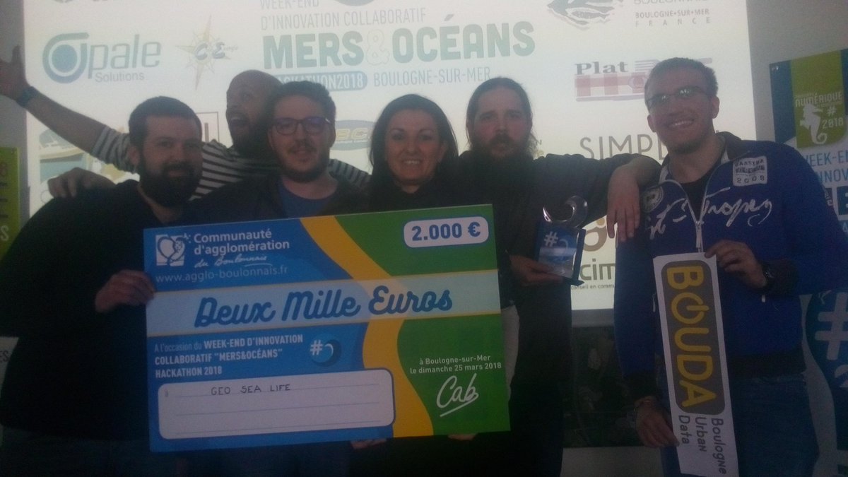 Et les gagnants du Hackathon 2018 Mers et Océans sont les apprenants de la 3e promo Simplon pour leur gilet de sauvetage géolocalisable connecté.  Félicitations les p'tits gars ! #HackMersOceans