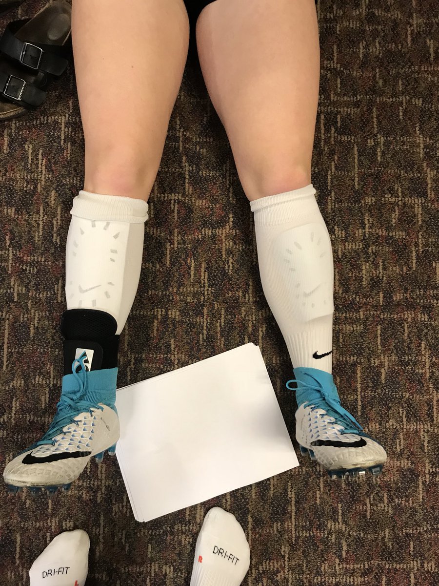 MCritzer's tweet photo. when you only have one shin guard and have to improvise @SoccerGrlProbs https://t.co/p9TsF6j4CQ