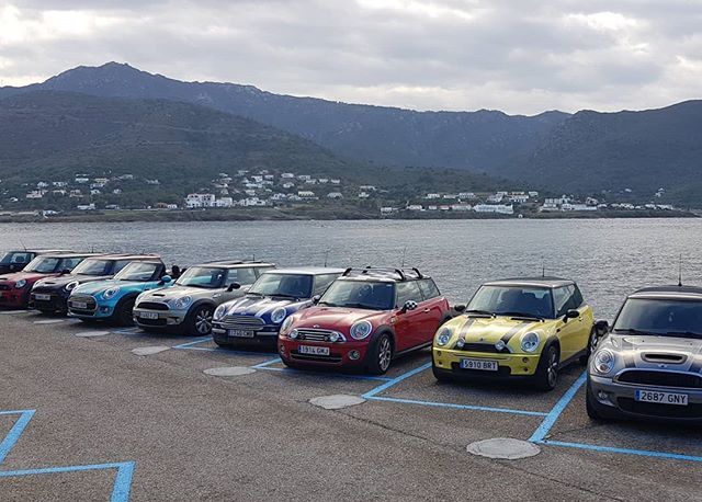 thecomminity's tweet image. Hoy ha tocado salida minera por l'#AltEmporda. Hemos estado genial en Vilajuiga y Port de la Selva. Gracias @elxaletdeportdelaselva
Por el trato que nos habéis dado en la comida 💖 .
.
.
.
.
#thecomminity #realMINIfans #minicooper #miniacs #jcw #minic… ift.tt/2GbfSd7