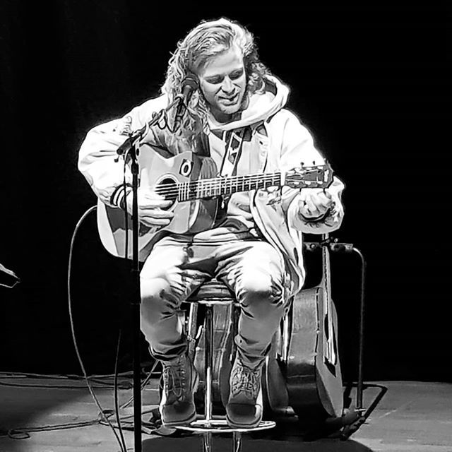 SCHOUteam's tweet photo. ....about last night 🖤
.
.
#TimSchou @timschouonline #arhus #Musikhuset https://t.co/zyVxkNFkY9 https://t.co/vUYtqvfUnC