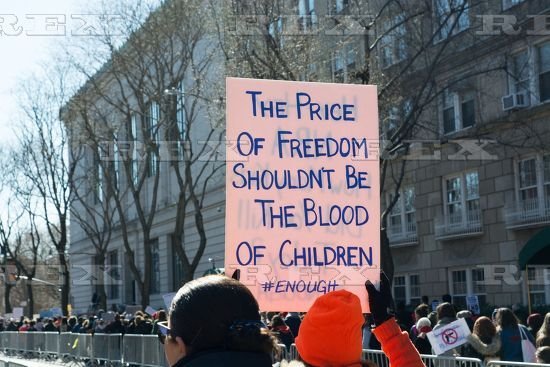 MMstanr's tweet photo. March for Our Lives New York, Central Park West to Sixth Avenue, Midtown Manhattan. My photos for Rex Features  https://t.co/byrxj3m3tt #MarchForOurLives #marchforourlivesnyc #Enough https://t.co/44eopCZVEe
