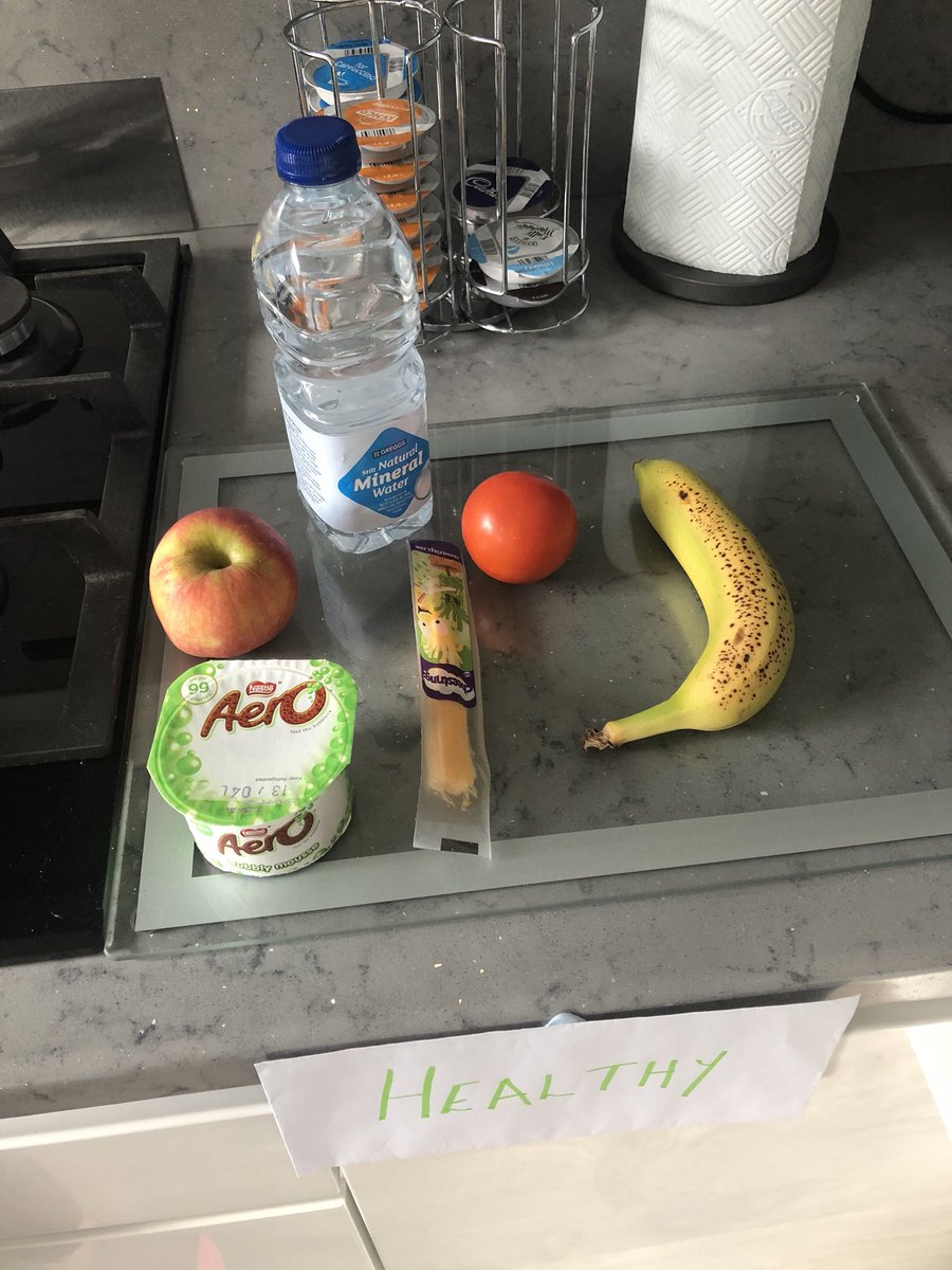 loudempsey78's tweet photo. @lasswadeps Kara (P3z) choosing her healthy &amp; not healthy treats. #picknmix #goodchoices https://t.co/jglU6532G5