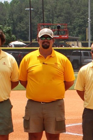 OLDGOLDSPORTS's tweet photo. A little competition with the @choccoprkground crew never hurt anyone. Last week grounds crew STUD belt goes to @jdanelutt21 this week he passed it on to @loganwatson2015 https://t.co/J8cAxkjgP8