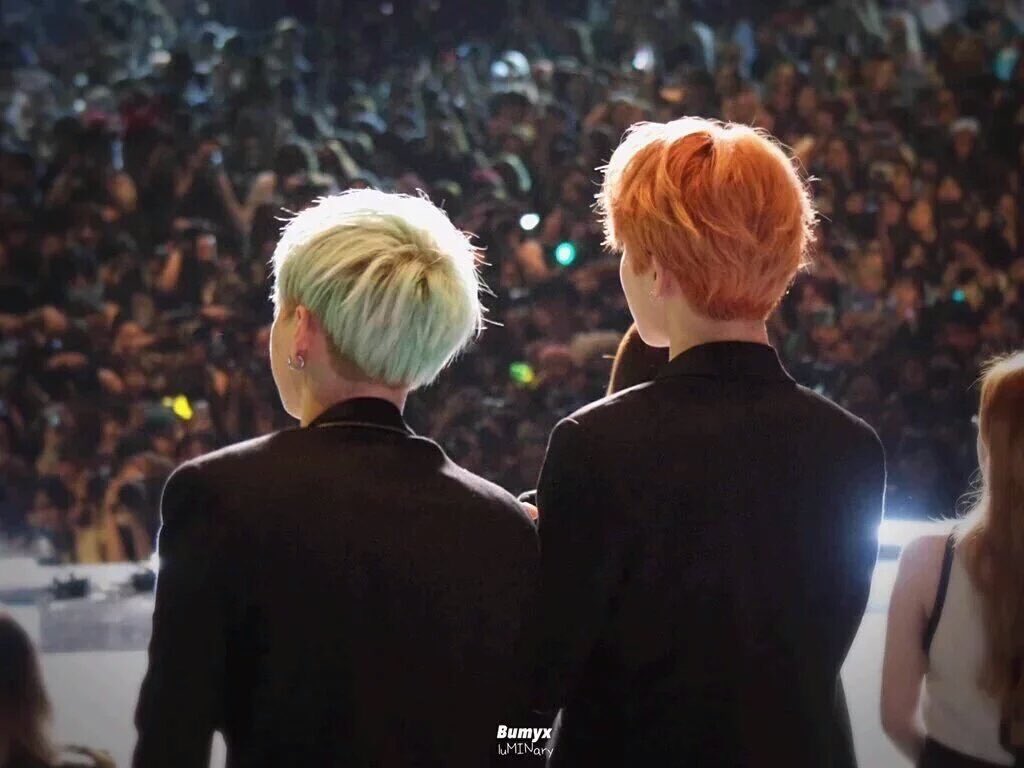 themoonblue_'s tweet photo. นึกถึงตอนช่วงที่พี่ยุนกิกับจีมินทำสีผมนี้เนอะ คือมีเด่นกันอยู่สองคนอะ ไปไหนมาไหนอยู่ส่วนไหนก็เห็นอะ สีผมเด่นมาก และยังเป็นไซน์มินิของวงอีก เถียงกันเรื่องความสูงอยู่ประจำ น่าร้ากกก 🤣 https://t.co/356e2VM16B