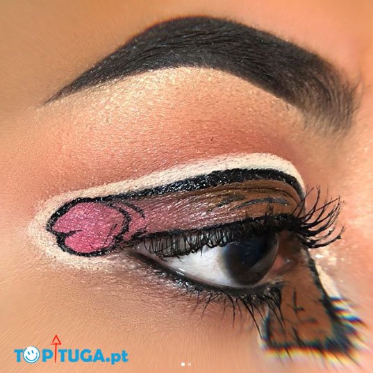 TopTuga's tweet image. Tutorial: Maquilhagem de Festa 

Vê mais aqui: 
toptuga.pt/sociedade/item…