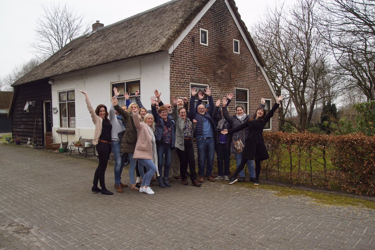Maatschappij van Weldadigheid (@frederiksoordnl) on Twitter photo Vandaag bracht <a href="/daphnebunskoek/">Daphne Bunskoek</a> met haar familie een bezoek aan de Maatschappij van Weldadigheid Samen hebben ze een bezoek gebracht aan de koloniewoning waar haar voorouders als kolonisten hebben gewoond en kennis gemaakt met de unieke geschiedenis <a href="/Kolonienvw/">KoloniënWeldadigheid</a> en haar toekomst! Vandaag bracht <a href="/daphnebunskoek/">Daphne Bunskoek</a> met haar familie een bezoek aan de Maatschappij van Weldadigheid Samen hebben ze een bezoek gebracht aan de koloniewoning waar haar voorouders als kolonisten hebben gewoond en kennis gemaakt met de unieke geschiedenis <a href="/Kolonienvw/">KoloniënWeldadigheid</a> en haar toekomst!