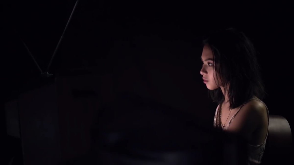 gospelblueeee's tweet image. Don&apos;t want to live in a world where you not mine ✨🌌🤗 

#CBParallelUniverse 💕🎶