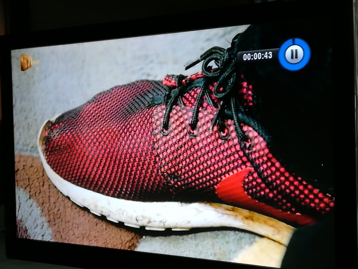 _ZamaMvulane's tweet photo. This is what happens when you dry your shoes in an oven
#DateMyFamily https://t.co/7ncuAcZZYD